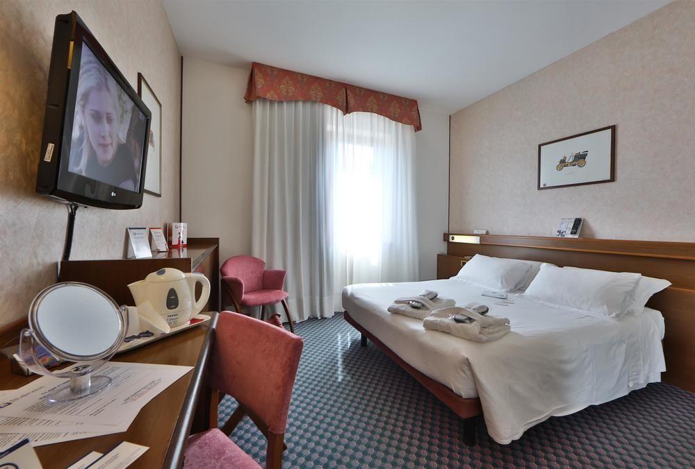 Best Western Hotel Cristallo ロヴィーゴ エクステリア 写真